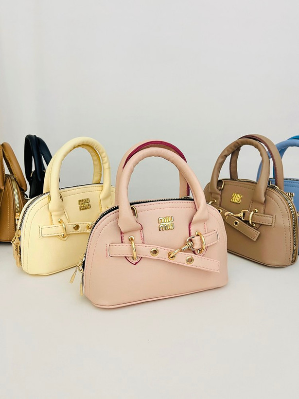 کیف شیک miumiu